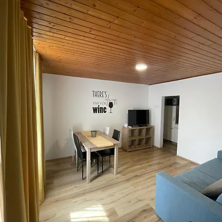 Apartament Kmetija Tomazic Vinska Klet - Winery *